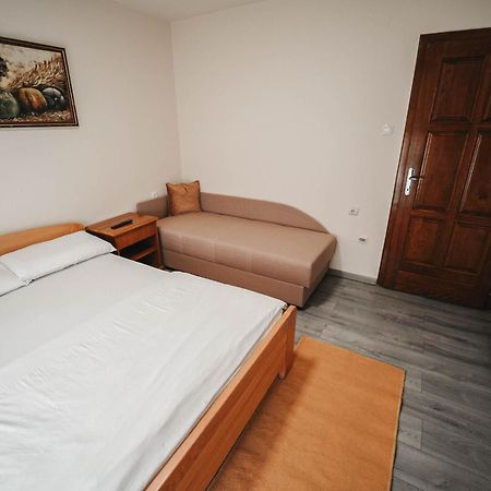 B&B Passage Sremska Mitrovica Dış mekan fotoğraf
