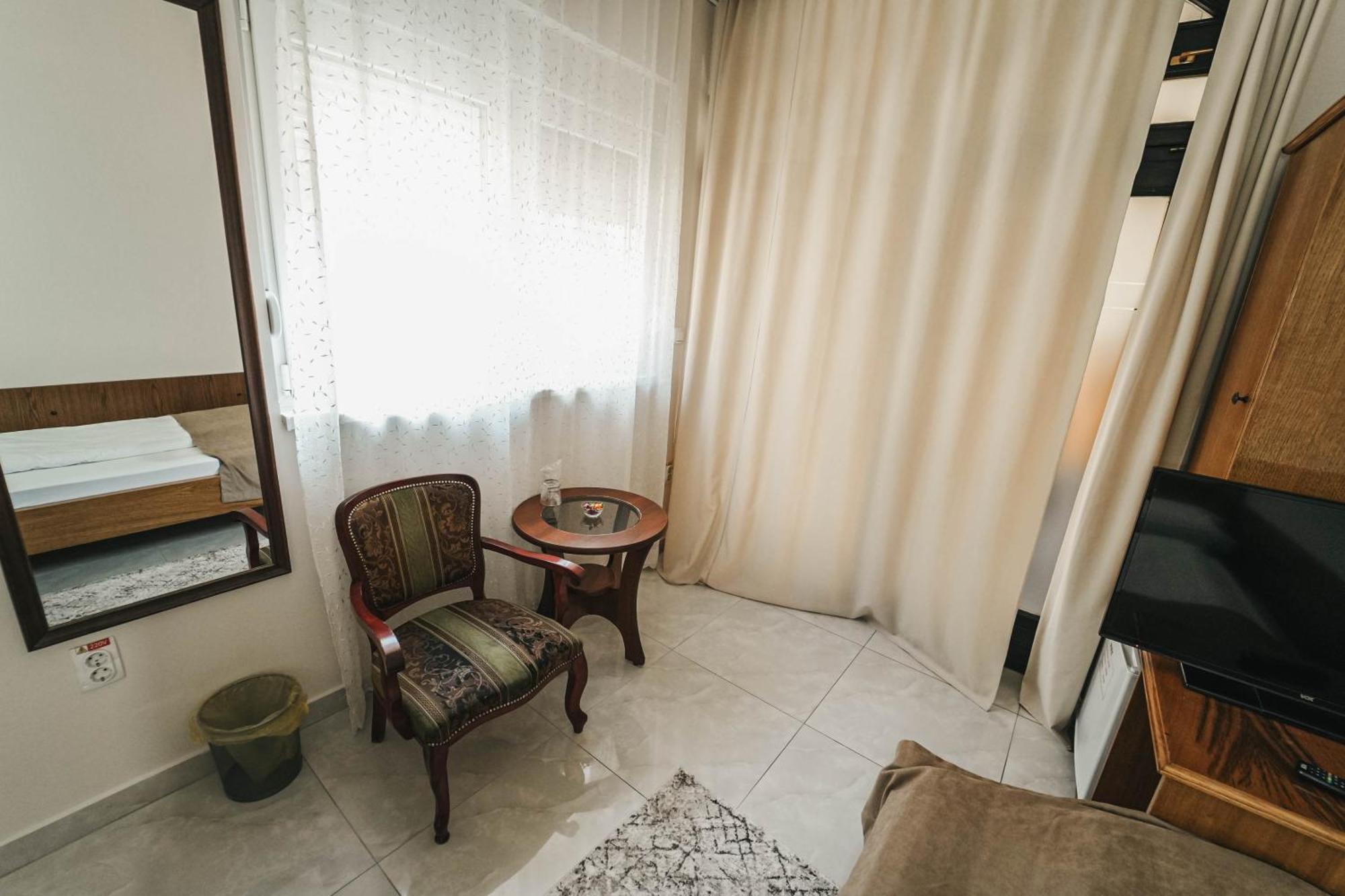 B&B Passage Sremska Mitrovica Dış mekan fotoğraf