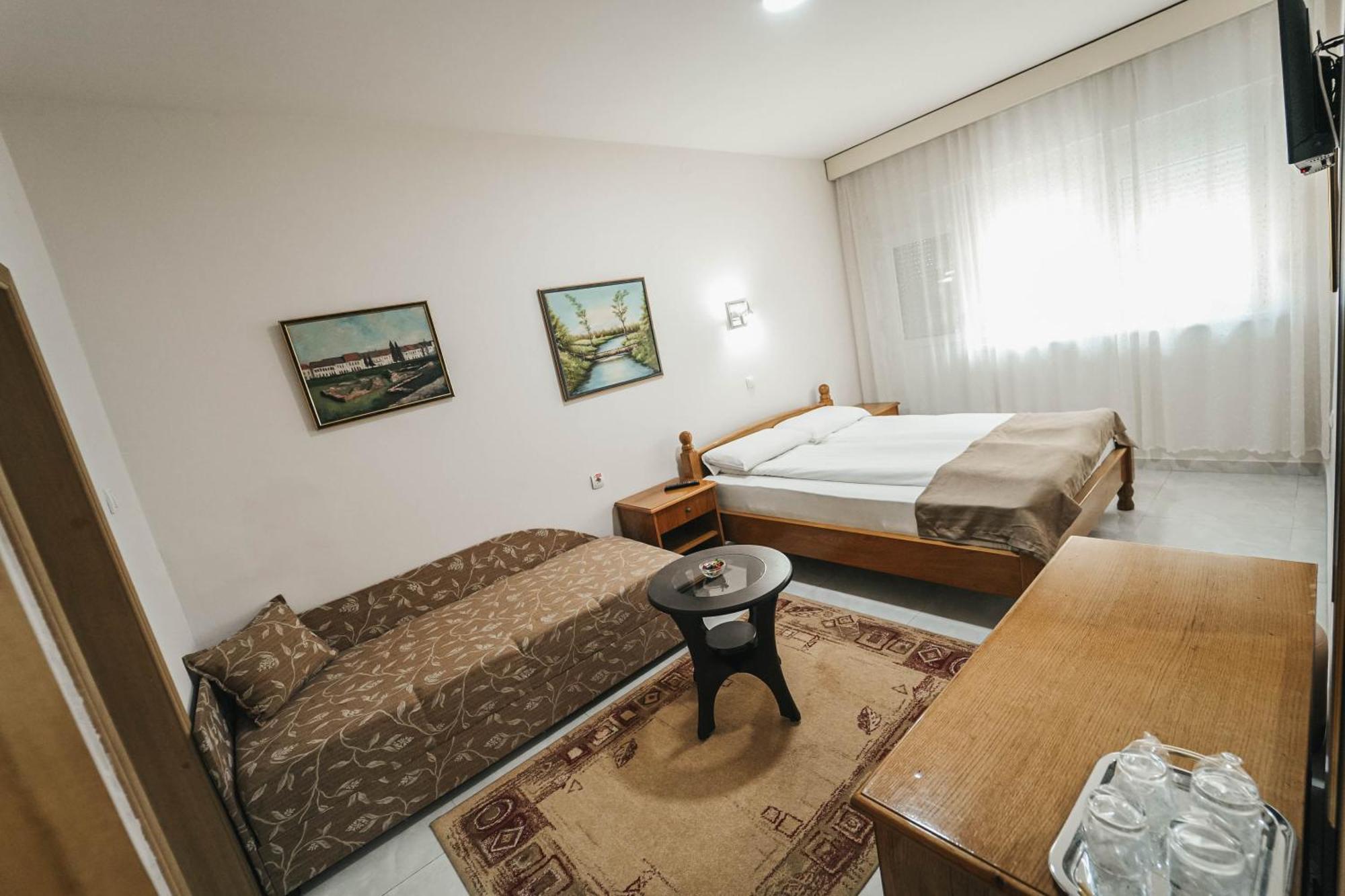 B&B Passage Sremska Mitrovica Dış mekan fotoğraf