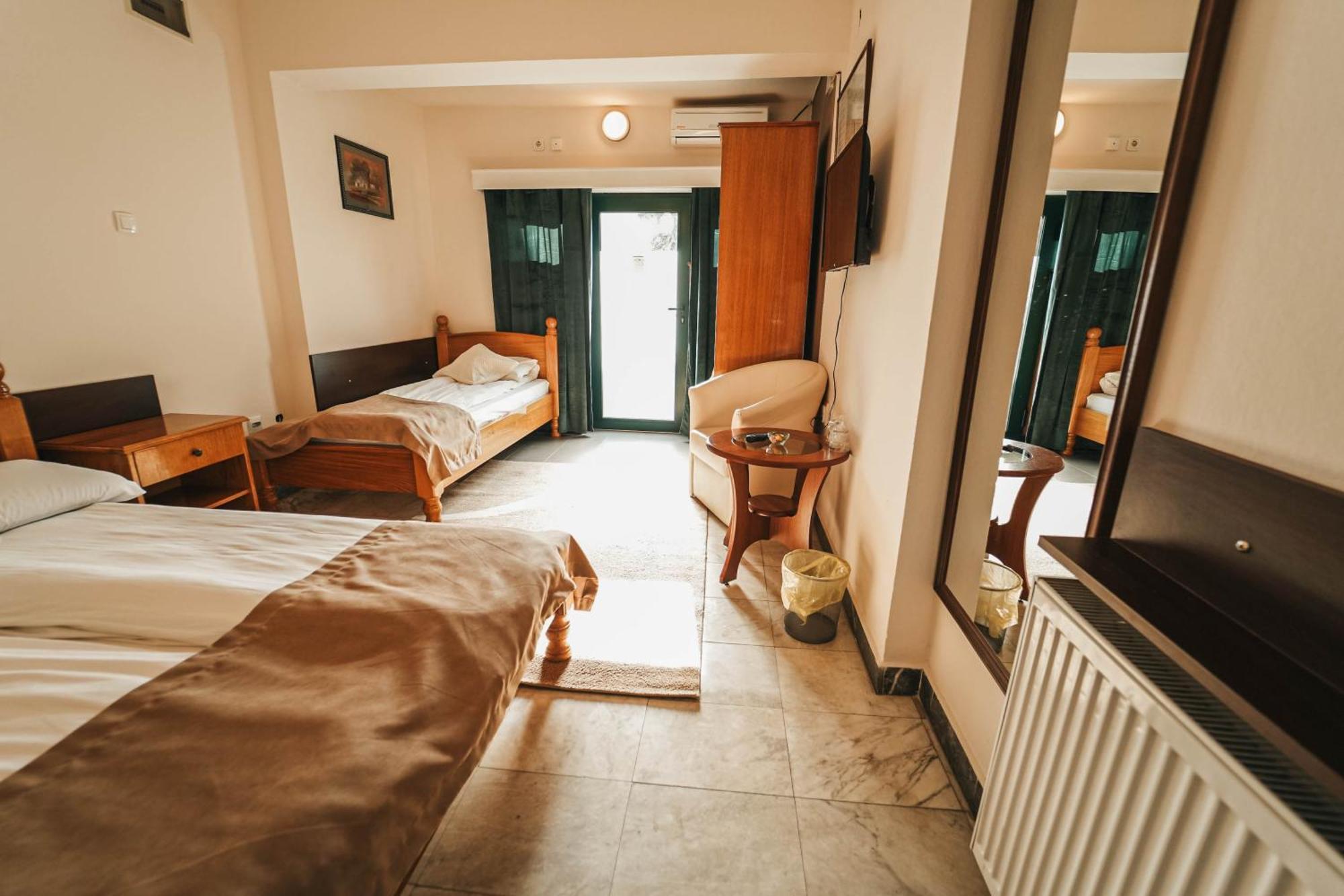 B&B Passage Sremska Mitrovica Dış mekan fotoğraf