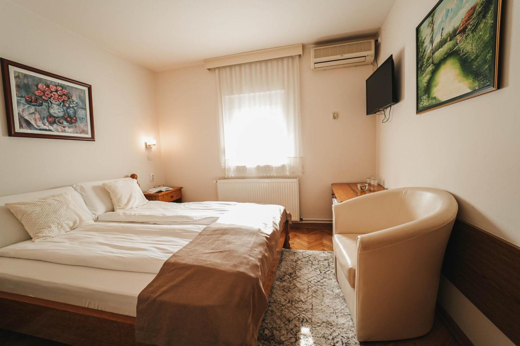 B&B Passage Sremska Mitrovica Dış mekan fotoğraf